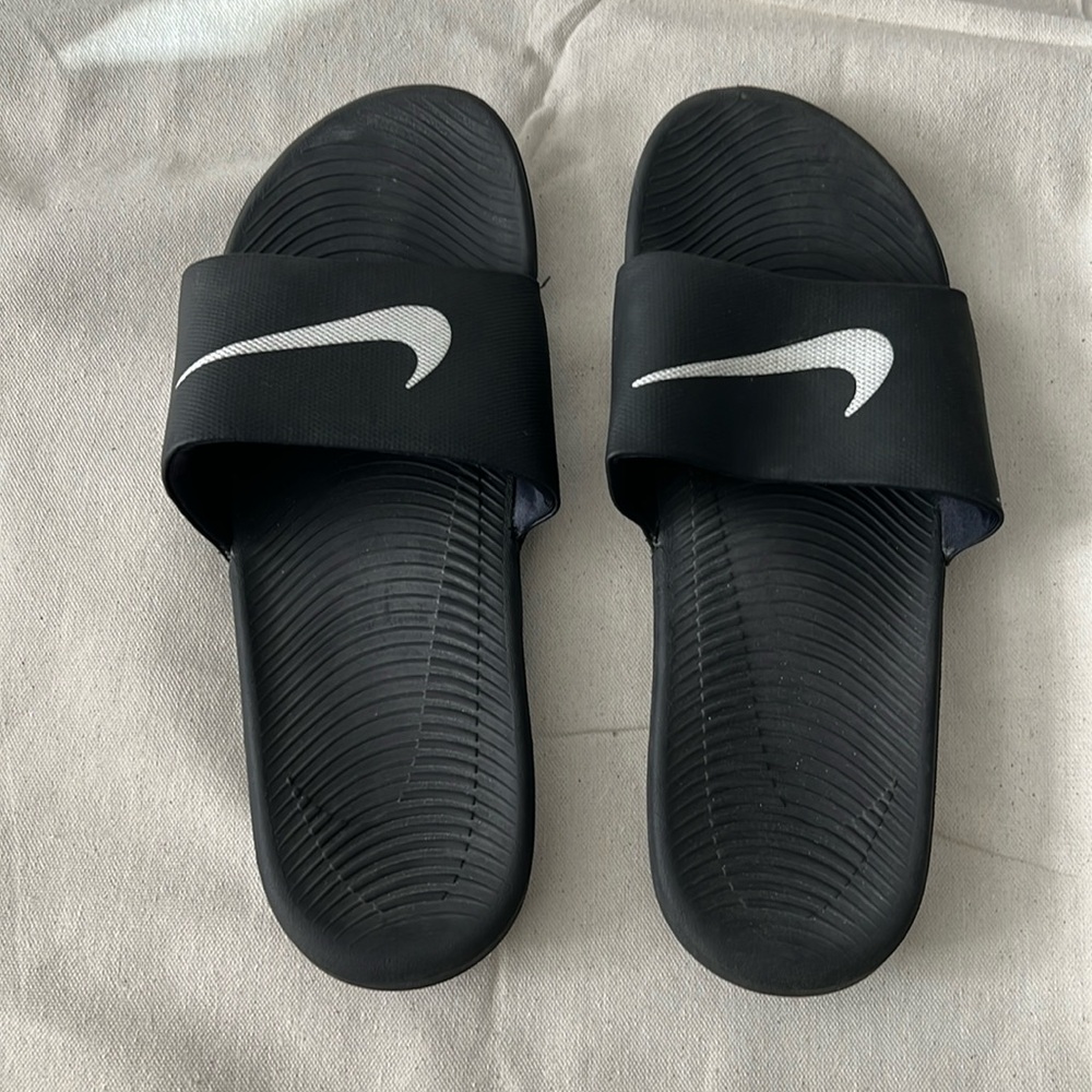 Nike Black Slides